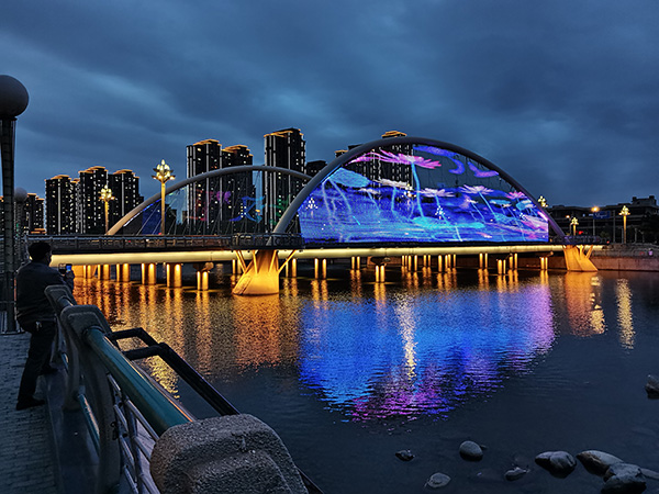 1742970194152440.jpg 乌鲁木齐河道亮化.jpg