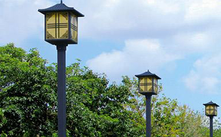 太阳能乌鲁木齐庭院灯怎么选亮度与续航更耐用